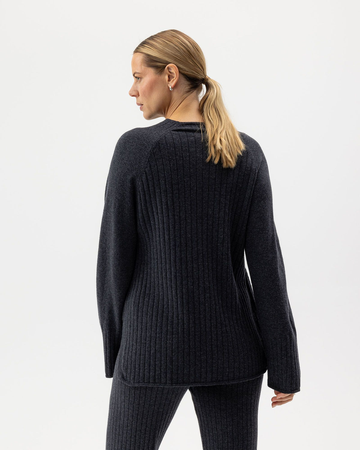 Kristina Raglan – Black Melange – Herstelleransicht