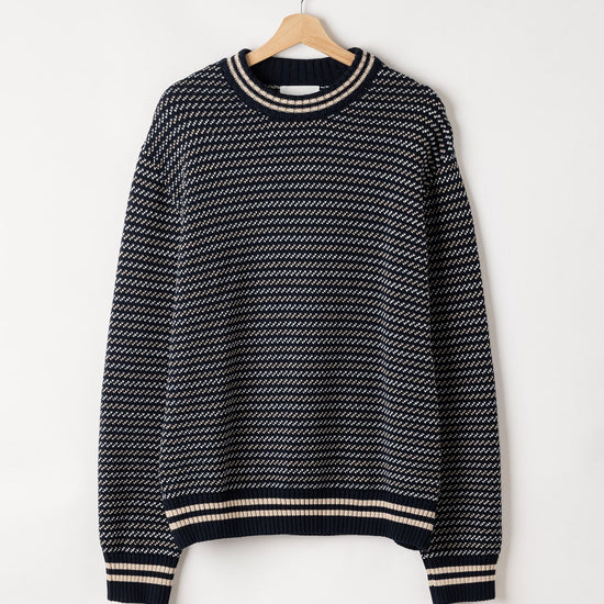 Neil Crew – Navy (multi color) – Kleiderbügelaufnahme