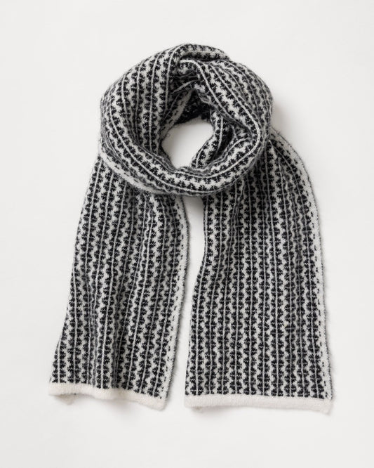 Marholmen Scarf – Off White - Black – Packshot